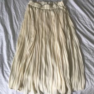 HM beige skirt